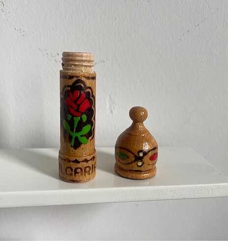 Beden Vintage El Boyama Bulgaristan Hatırası Ahşap Gül Yağı Şişe