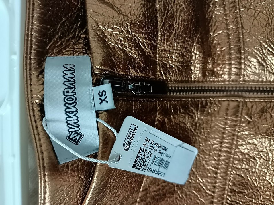 Parlak Bronz Renk Yumuşak Deri Mini Etek - Görsel 2