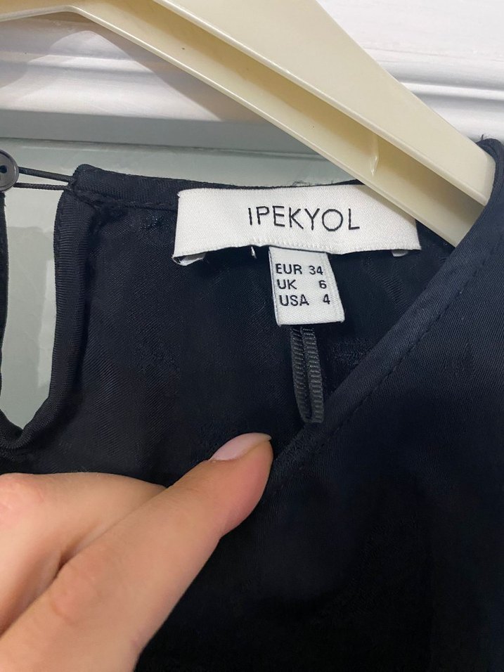 Siyah Omuz Dekolteli Uzun Kollu Elbise - Görsel 3