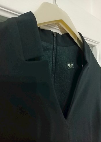 V Yaka Uzun Kollu Siyah Midi Kalem Elbise - Görsel 3