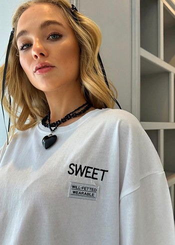 Beyaz Pamuklu Oversize Tişört "SWEET" Baskılı - Görsel 3