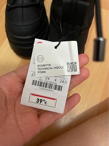 37 Beden siyah Renk BERSHKA bot