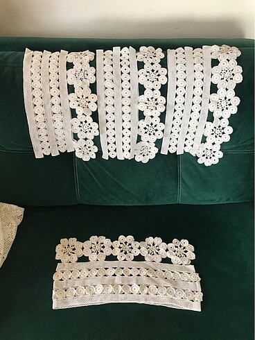 Dantel yastık başları