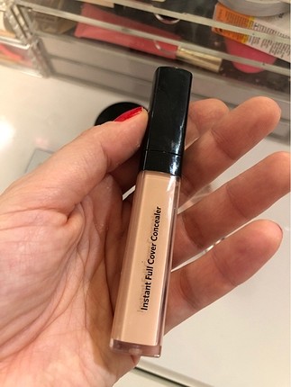  Beden ten rengi Renk Bobbi brown cool sand kapatici yeni alindi ama kutusuz