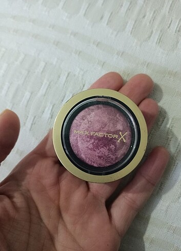 Beden Max Factor far