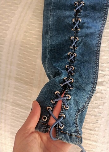 38 Beden Diz altı dekolteli likralı jean