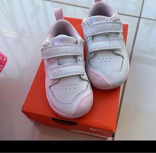 Nike Nıke orjinal 22-23 numara
