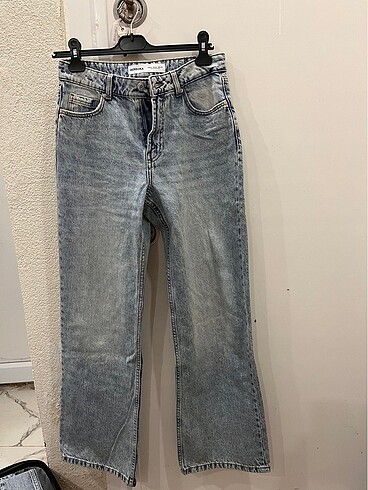 BERSHKA jean