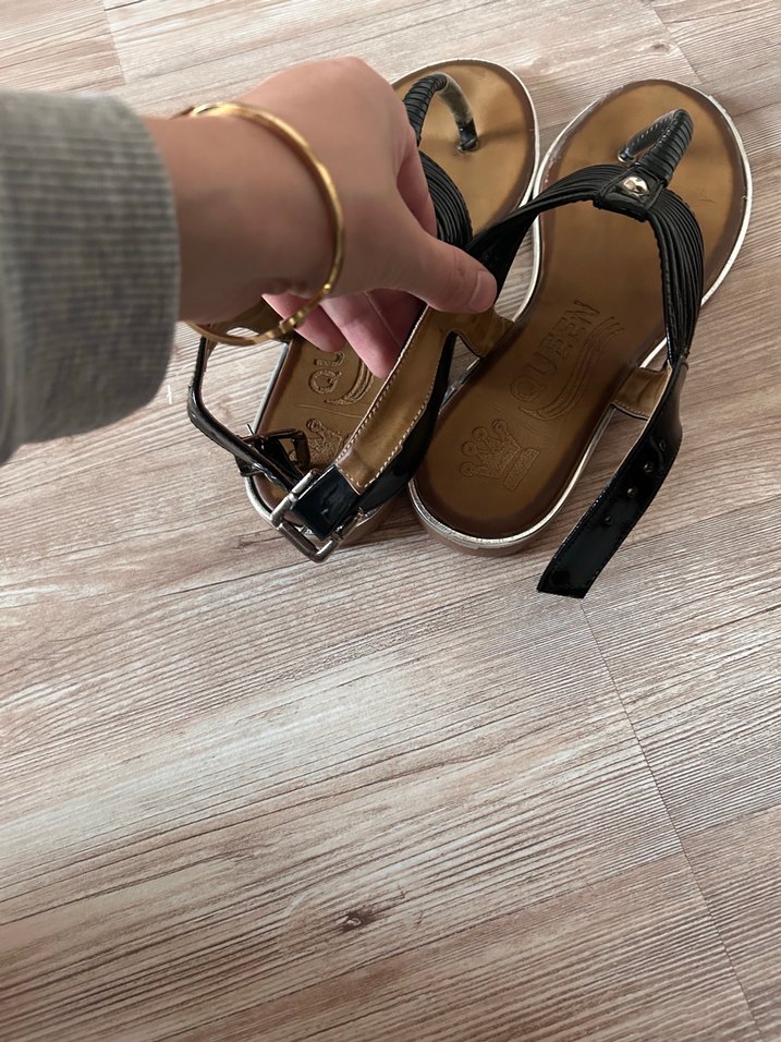 Siyah Yılan Desenli Kadın Sandalet - Görsel 3