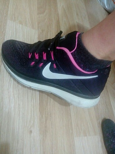 Spor ayakkabi