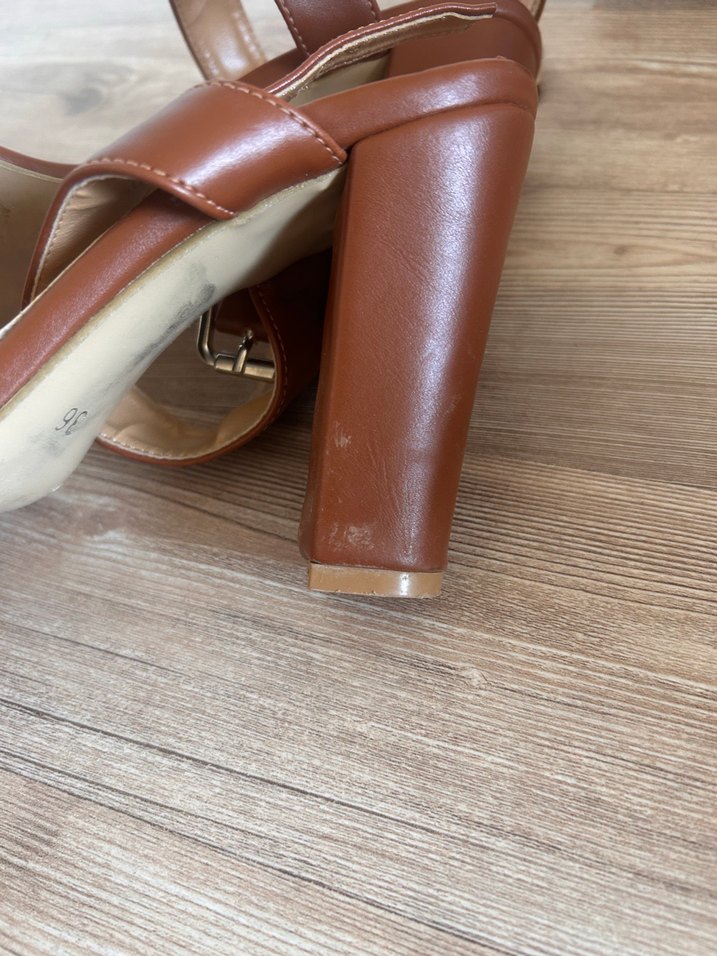 Kahverengi Deri Stiletto Topuklu Kadın Sandalet - Görsel 3