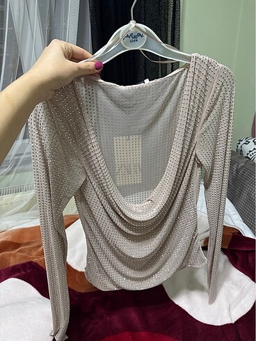 Zara Taşlı bluz
