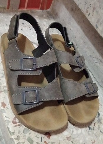 LC Waikiki Kahverengi Deri Tokalı Sandalet