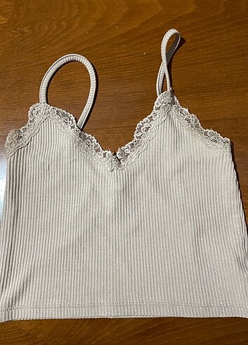 Dantel detaylı crop