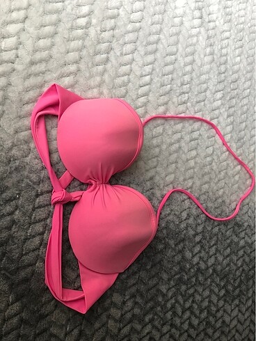 Bikini üstü