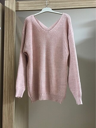 Pembe örme sırt detaylı kazak