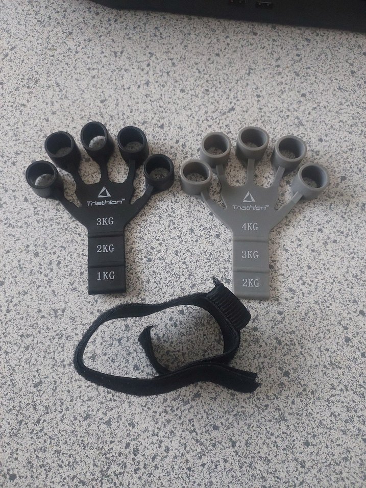 Triathlon T206 PARMAK VE BİLEK EGZERSİZ ALETİ - Görsel 2