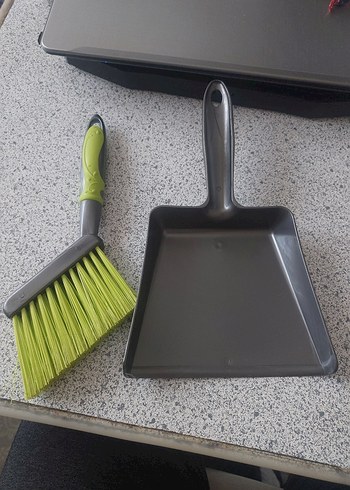 Gri Plastik Küçük Faraş ve Fırça Seti - Görsel 2