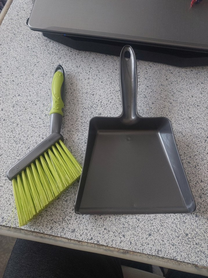 Gri Plastik Küçük Faraş ve Fırça Seti - Görsel 2