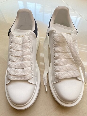 Alexander McQueen alexander mcqueen