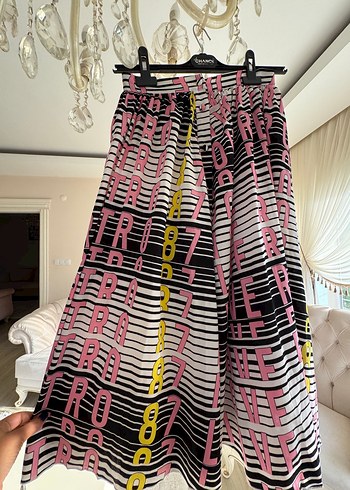 Renkli Baskılı kiloş önden yırtmaçlı twist etek - Görsel 2