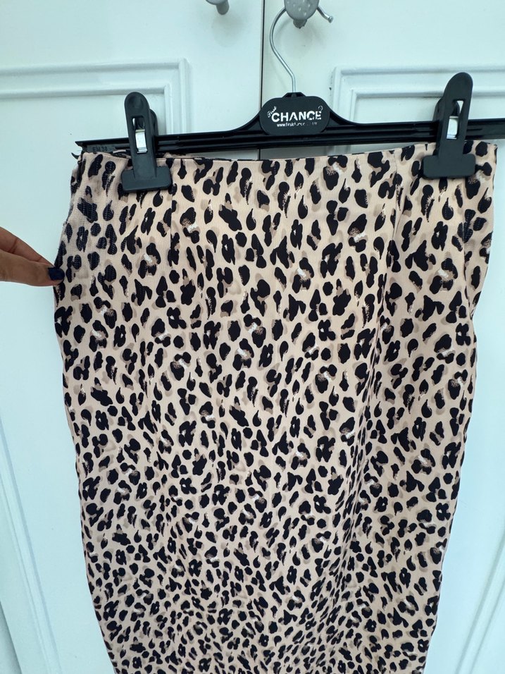 Drapeli Leopar Desenli Uzun yırtmaçlı - Görsel 3