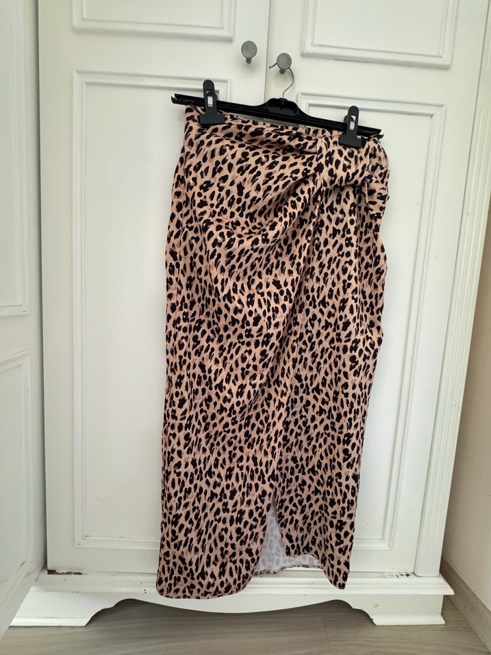 Drapeli Leopar Desenli Uzun yırtmaçlı - Görsel 2