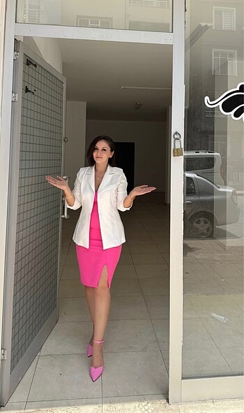 Askılı bary pembesi mini elbise