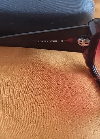  Beden siyah Renk Fielmann güneş gözlüğü 