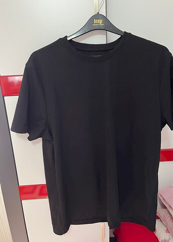 Siyah Erkek Tişört
