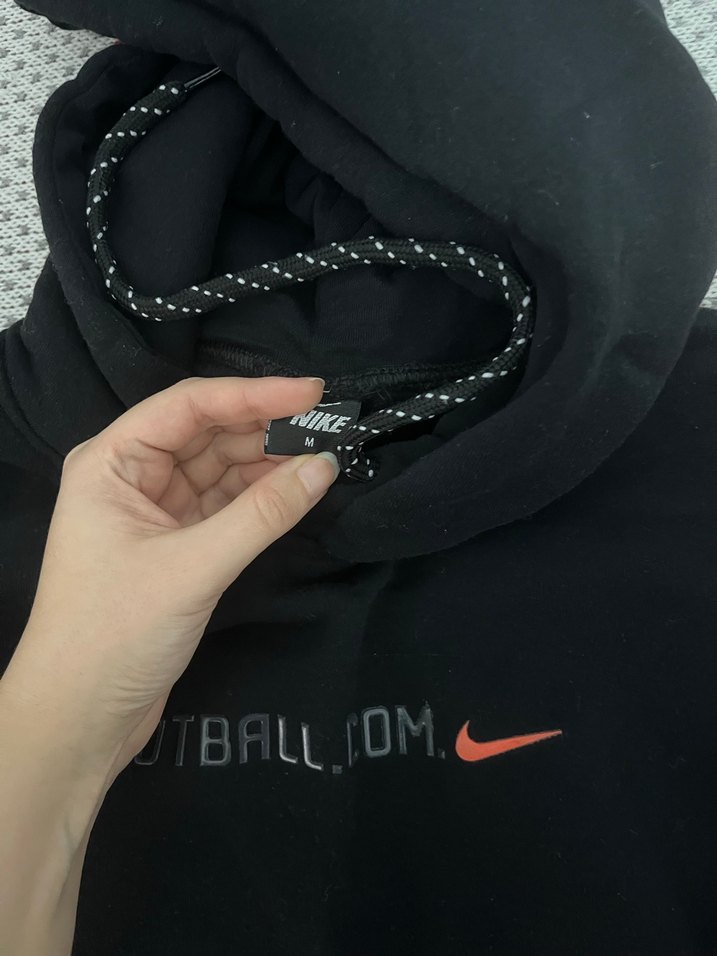 Nike Siyah Kapüşonlu Sweatshirt - Görsel 2