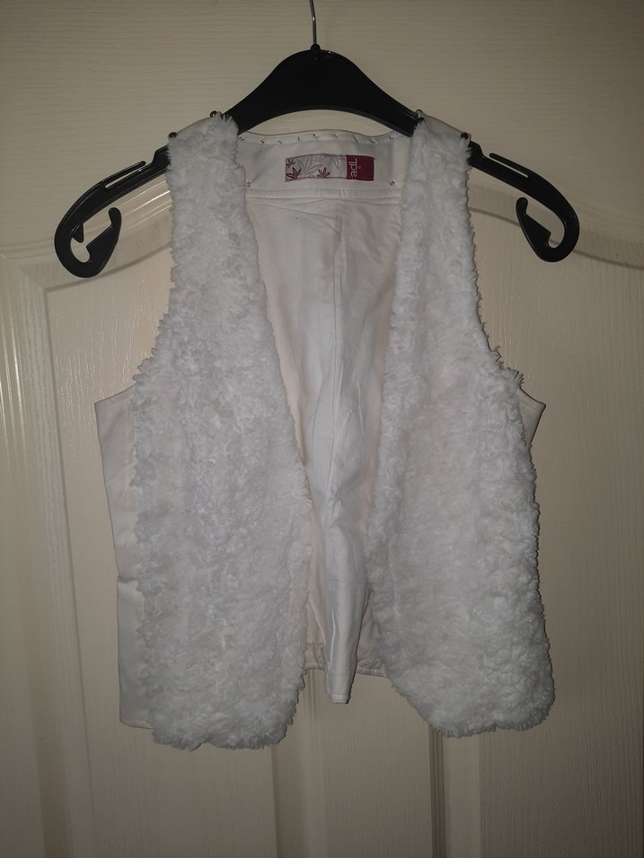 Beyaz Kürklü Kolsuz Yelek - Görsel 2