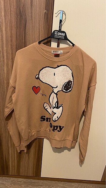 Stradivarius snoopy sweat