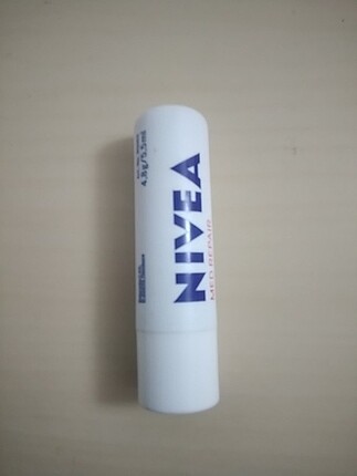 Nivea dudak kremi 