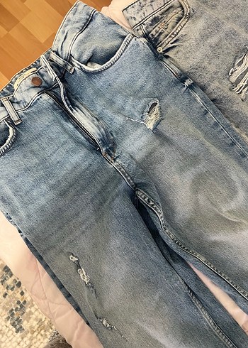 s Beden mavi Renk Gevşek Kesim Yırtık Mavi Kot Pantolon 2 adet fiyatı