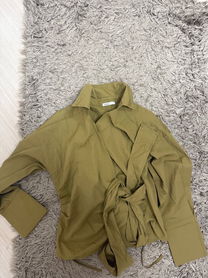 Kahverengi Kuşaklı Kadın Ofis Bluzu - Görsel 2