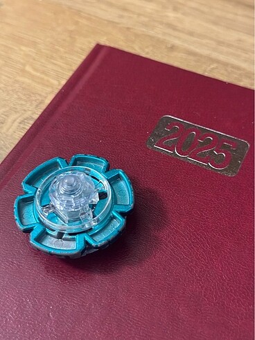 Beyblade counter leon
