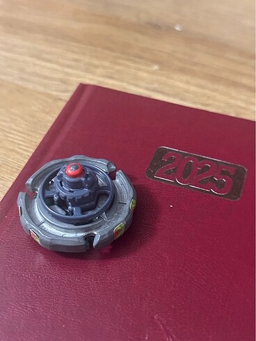  Beyblade ray striker