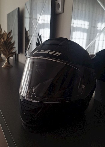 Siyah LS2 Camlı Motosiklet Kaskı - Görsel 2