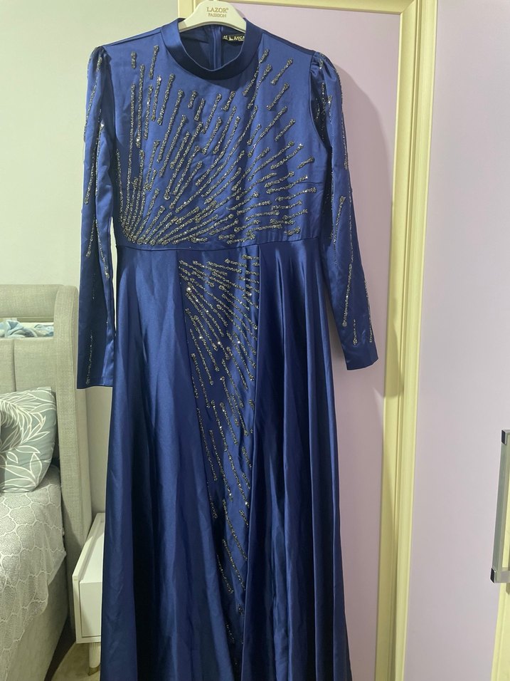 Mavi Parlak İşlemeli Uzun Kollu Abiye Elbise - Görsel 3