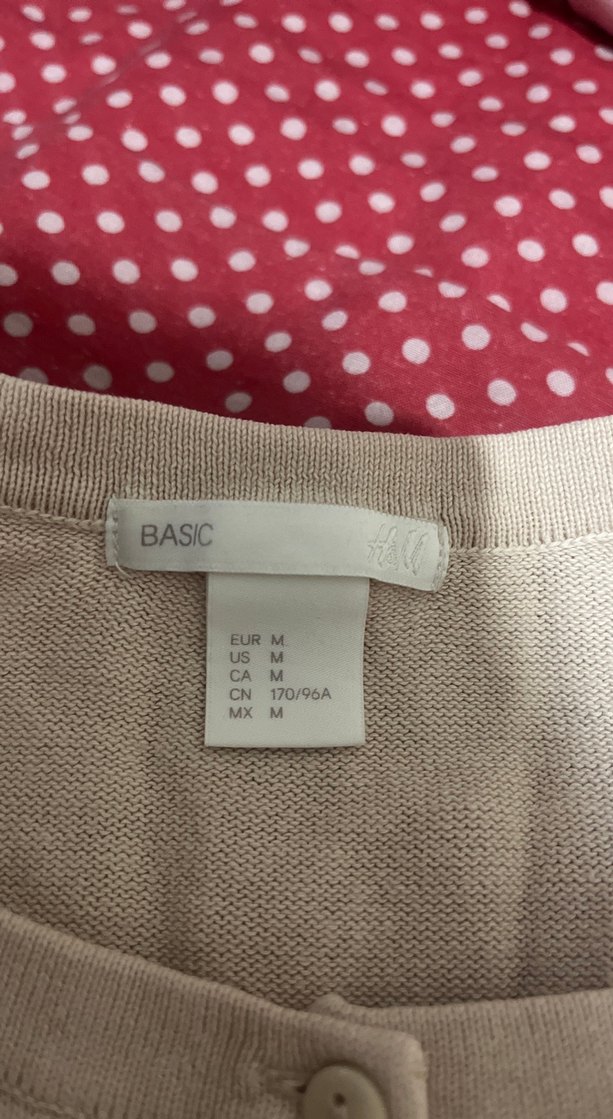 Düğmeli V Yaka Bej Hırka - Görsel 3