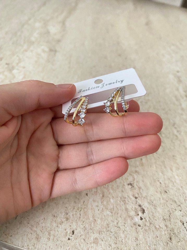 Altın Renk Mini Payetli Küpe - Görsel 2