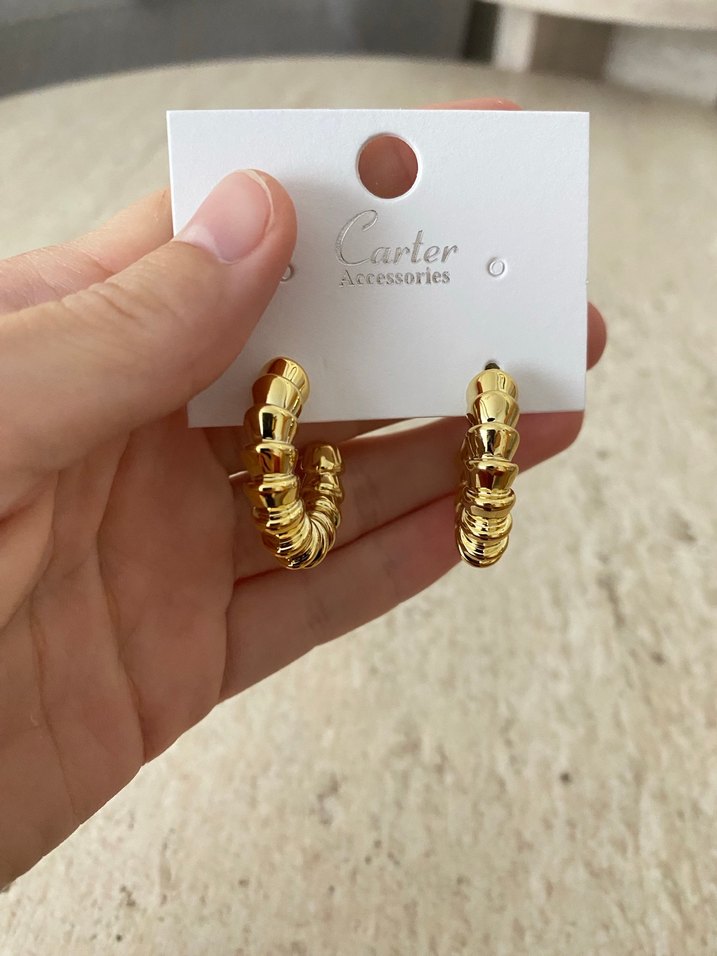 Kısa Pilili Altın Küpe - Görsel 2