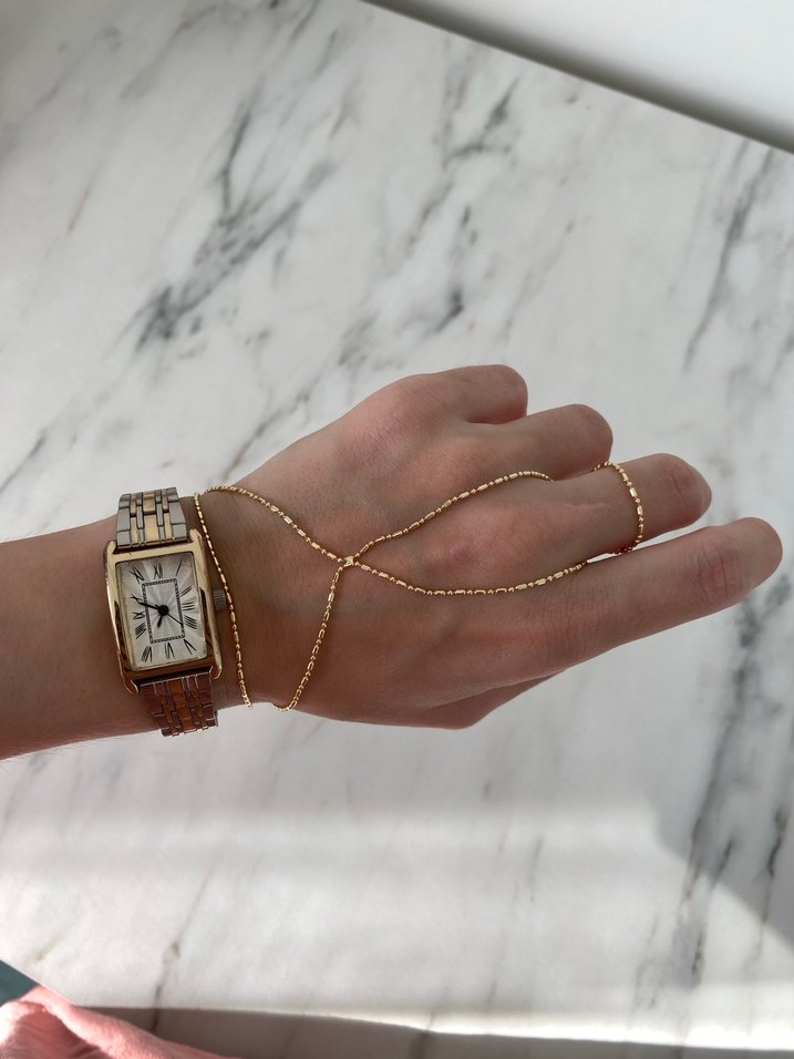 Zincir Detaylı Altın Renkli Kadın El Zinciri - Görsel 2