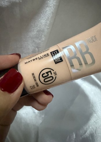 Beden Renk Maybelline BB Krem SPF 50 - 20 Bej