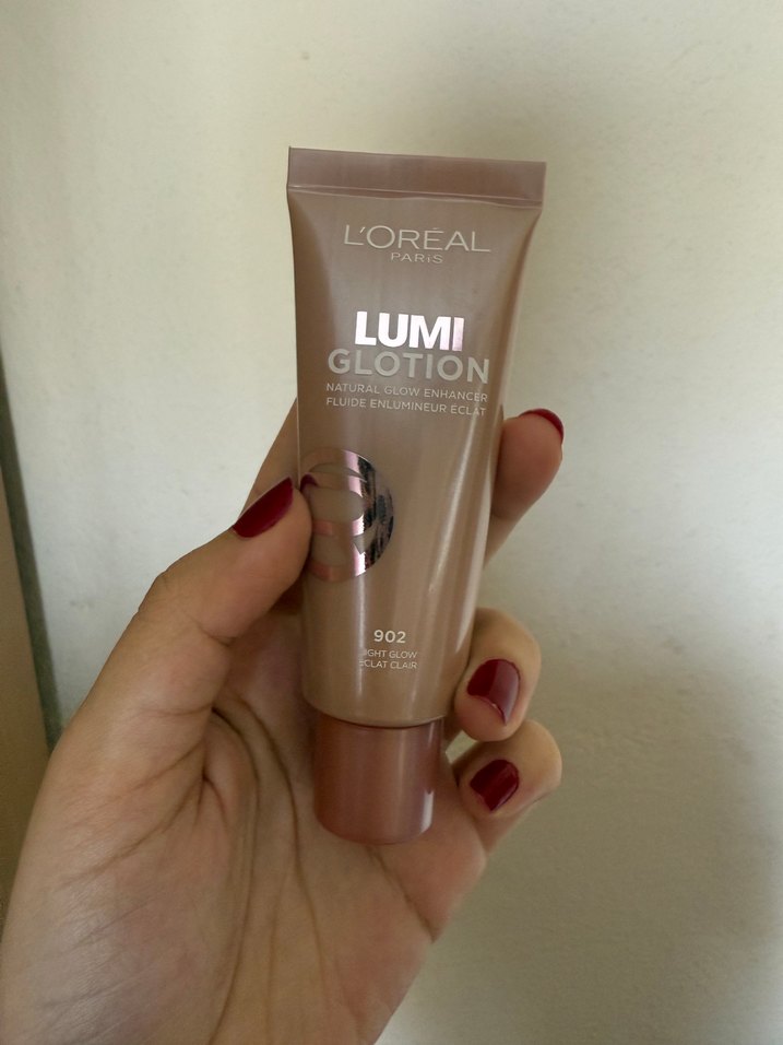 L'Oréal Lumi Glotion Aydınlatıcı Krem 902 Beige - Görsel 2