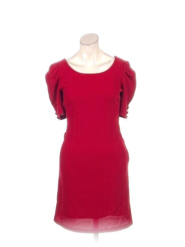PreLoved Kısa Elbise %70 İndirimli.