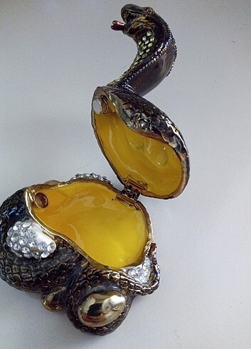 Beden Swarovski taşlı mücevher kutusu