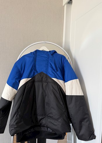 Adidas Kapusonlu Sisme Mont
