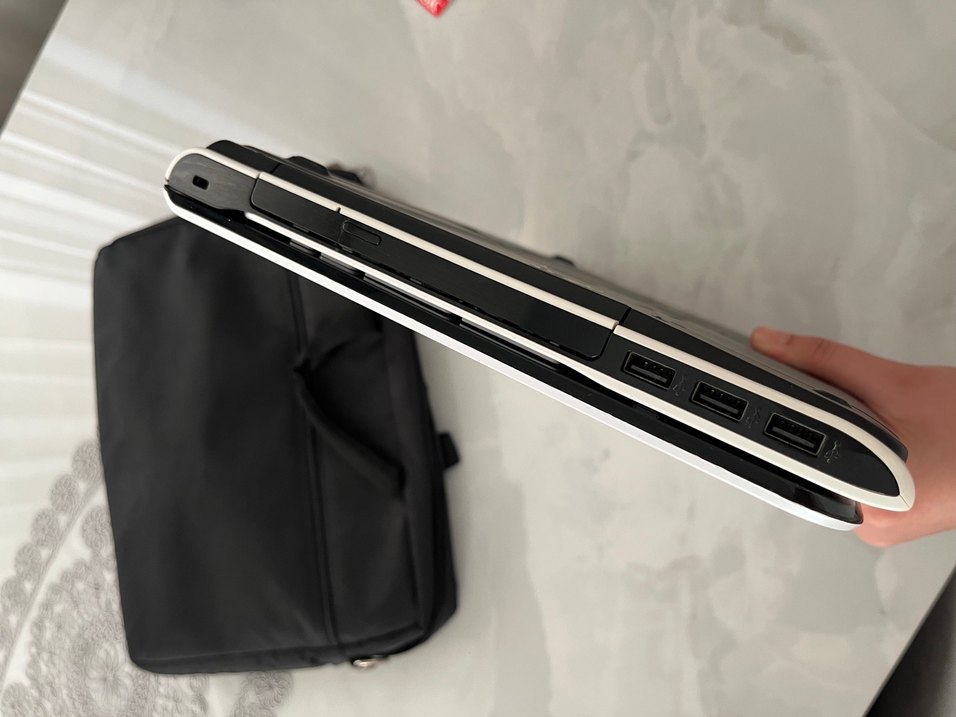 Sony Vaio Dizüstü Bilgisayar - Görsel 4